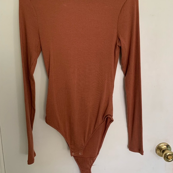 Everlane: The Pima Micro-Rib Turtleneck BodySuit Size Small - Picture 2 of 6